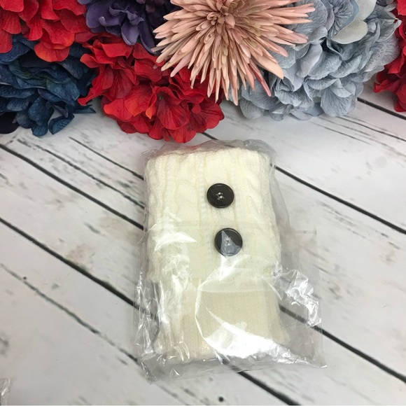 Warm Off White Knit Boot Cuff Button Leg Warmer - Picture 4 of 7